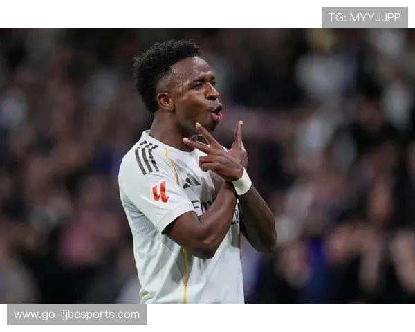 皇马4-1大胜皇家社会，维尼修斯双响导演逆转好戏